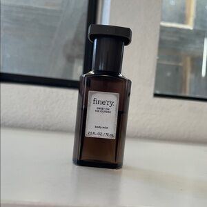 fine'ry "Sweet On The Outside" Body Mist